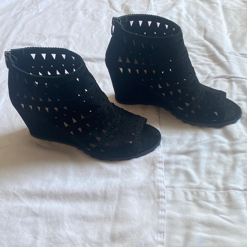 Via Spiga caged peep toe bootie